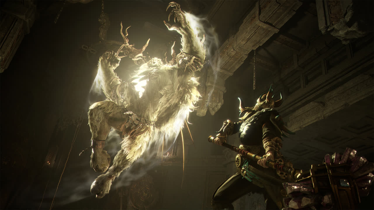 Mistfall Hunter official screenshot: a hunter fighting a glowing winged creature in a dark hall